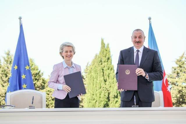 Ilham Aliyev with Ursula von der Leyen